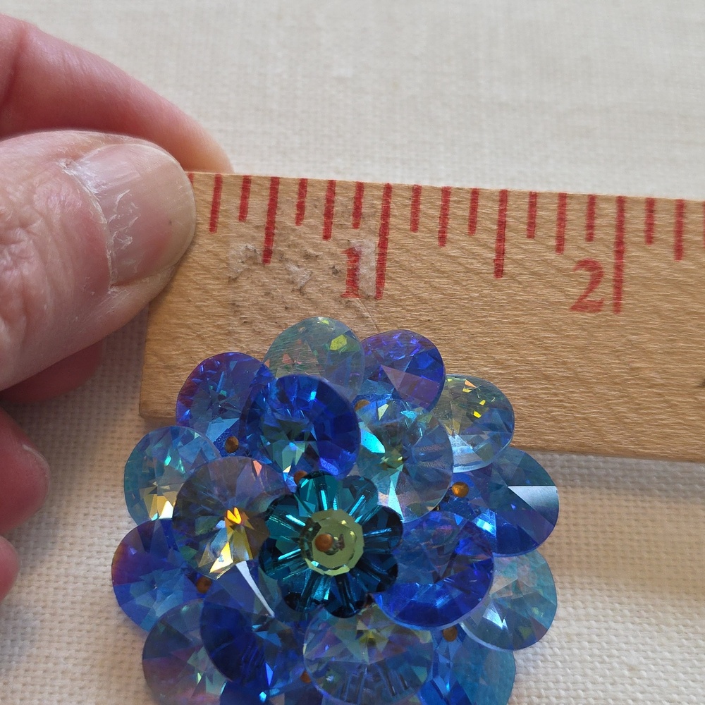 Vintage Blue Iridescent Rivoli Beads Rhinestone Cluster Brooch - Picture 6 of 6